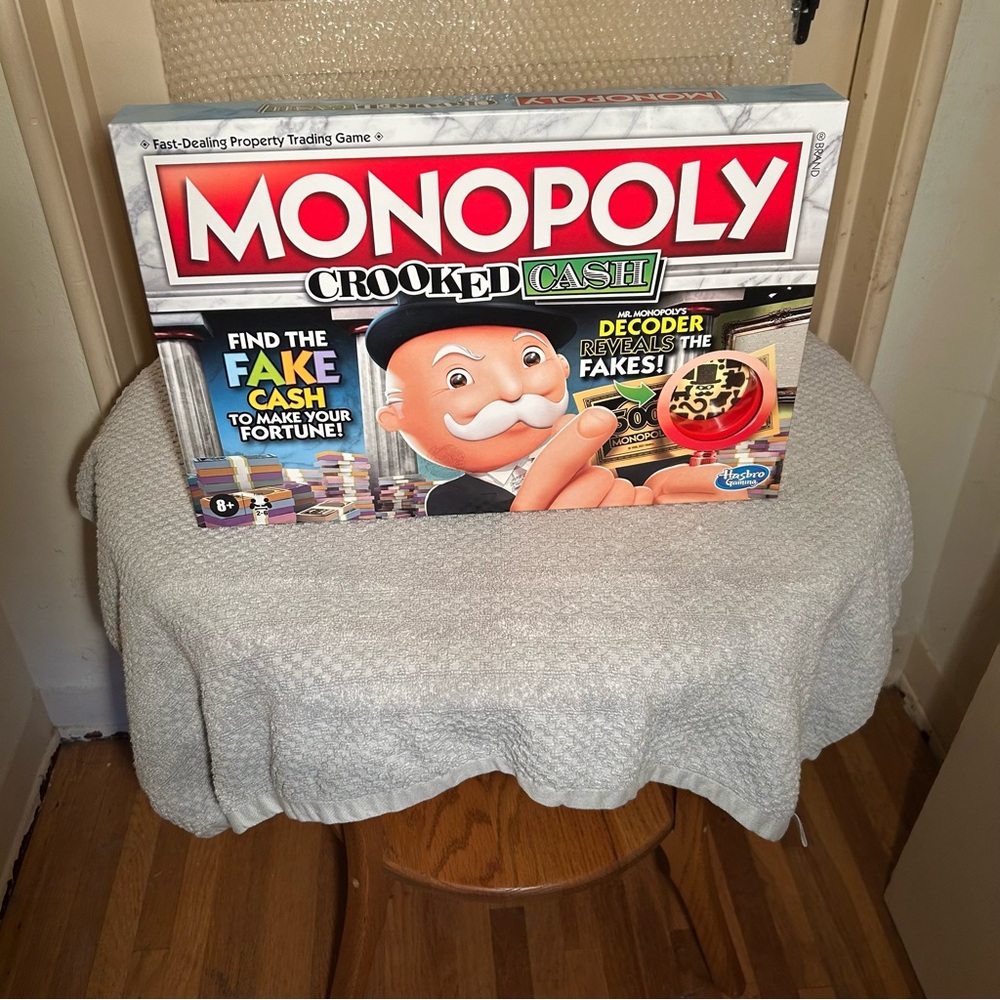 Hasbro Monopoly Crooked Cash Game - Red and White